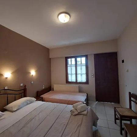 η γωνιά Mikrón Khoríon