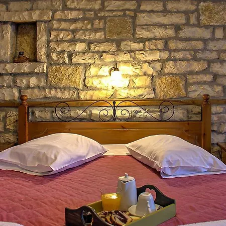 η γωνιά Mikrón Khoríon